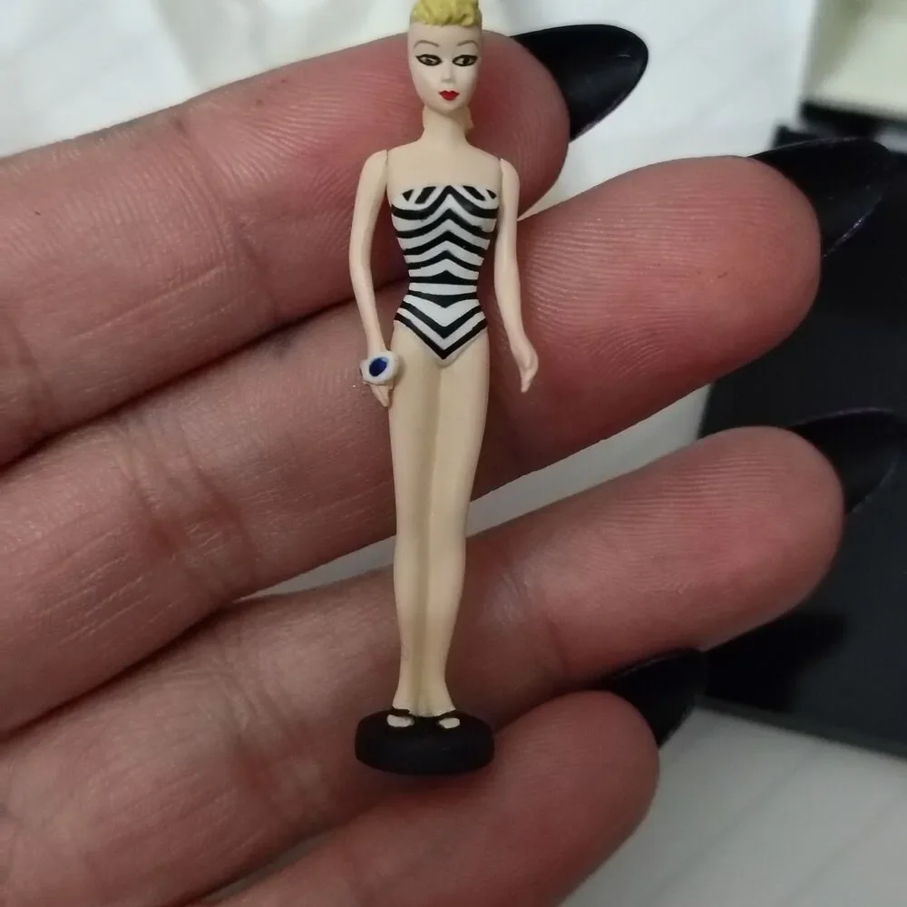 VTG Hallmark 1999 Barbie Doll Case & 2003 Barbie Shopping For Shoes Miniature...